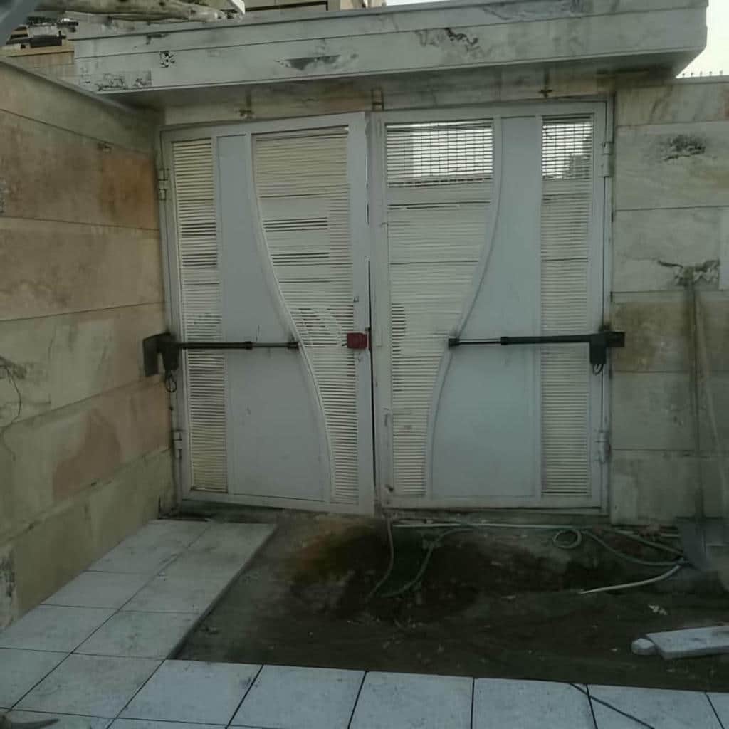 سفارش جک درب تک لنگه نفررو متناسب با وزن درب