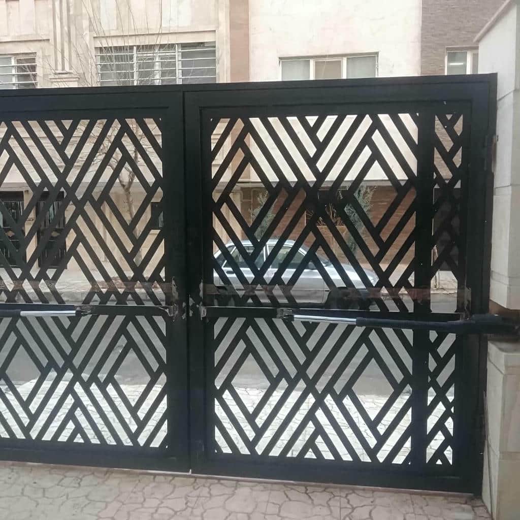 خدمات جک درب پارکینگ ایتالیایی هیدرولیک برای ورودی پرتردد