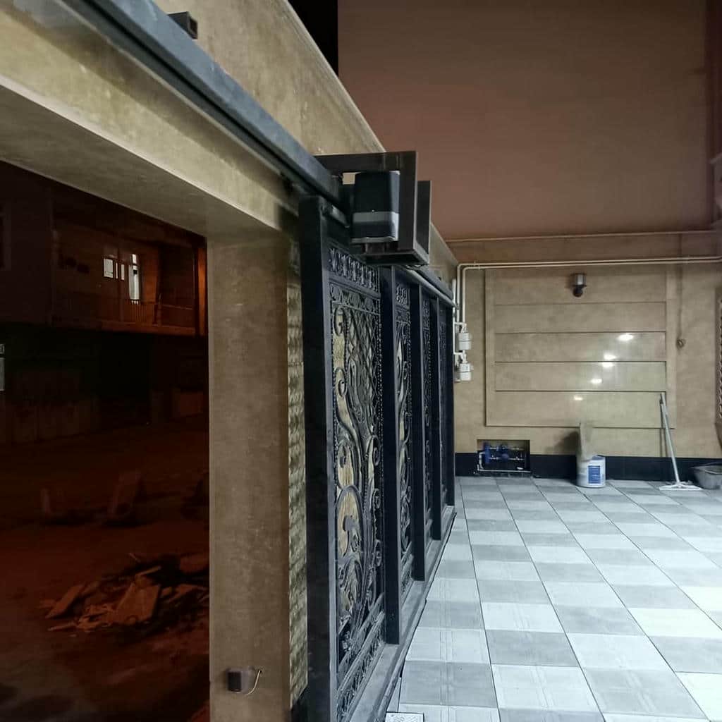 جک هوشمند پارکینگ با برد فرمان و گیرنده چندکاربره