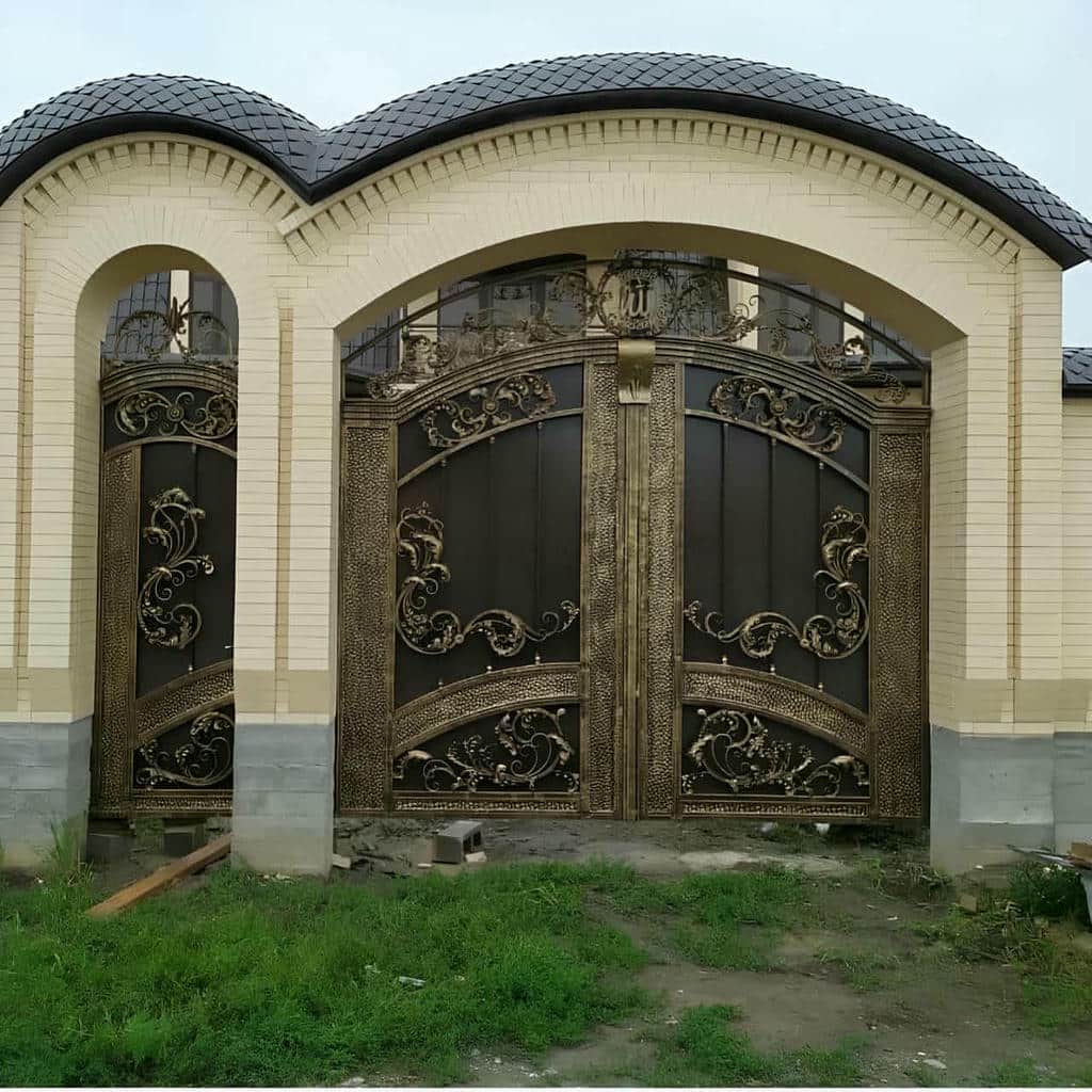 7 مدل درب ویلایی ماشین رو عریض