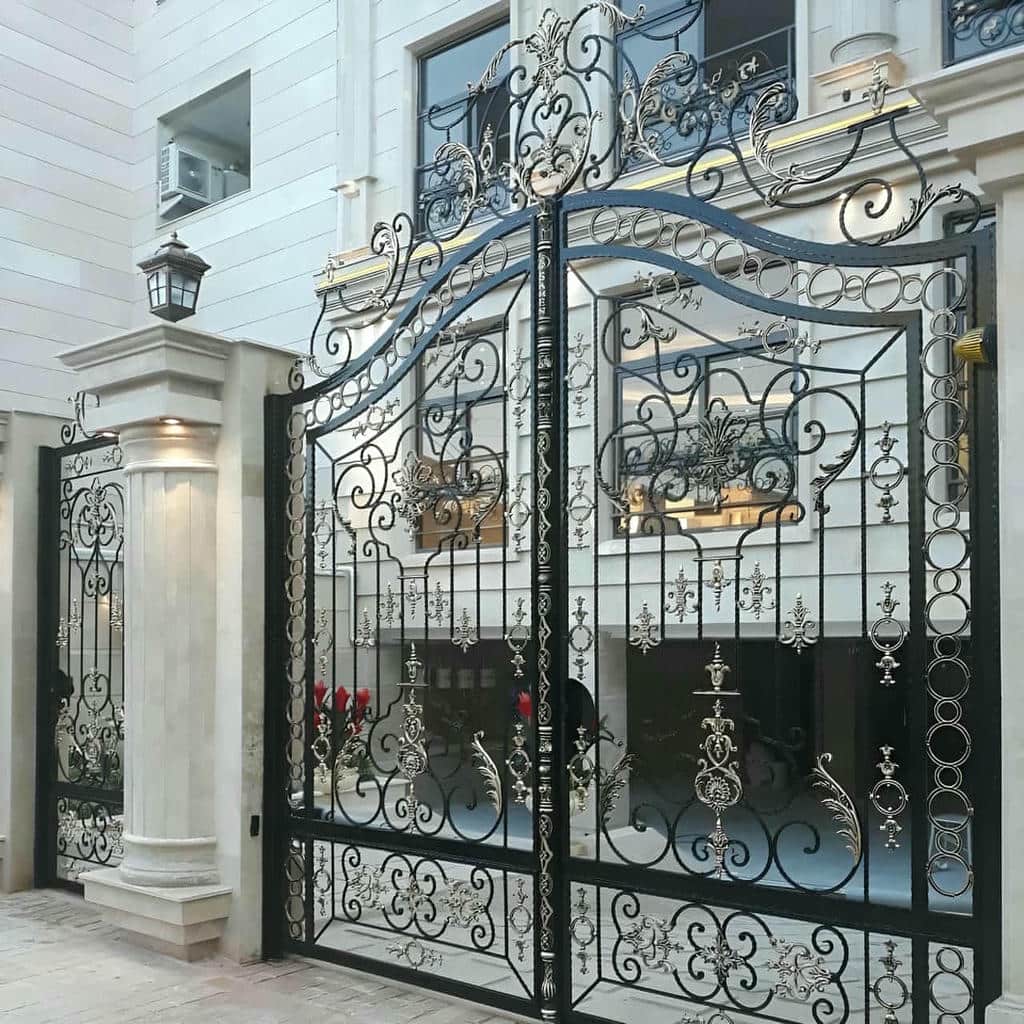 درب حیاط نمای آجری مناسب ورودی پروژه آجری