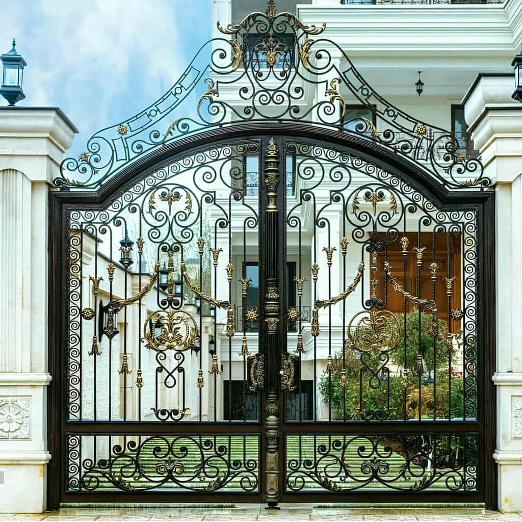فروش درب حیاط بزرگ پارکینگ با رنگ کوره‌ای
