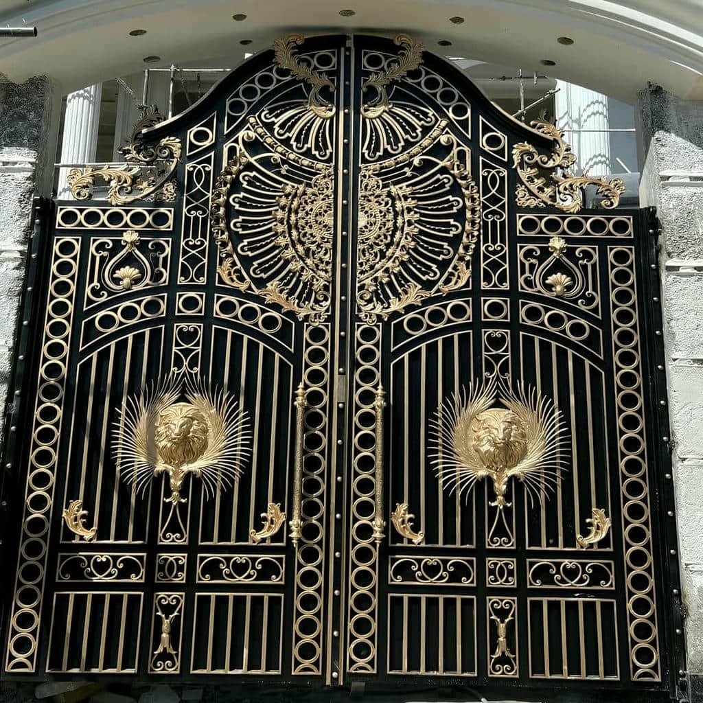 11 نمونه درب حیاط ورق پانچ