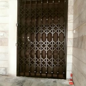 11 مدل درب آکاردئونی چهار گل لوزی