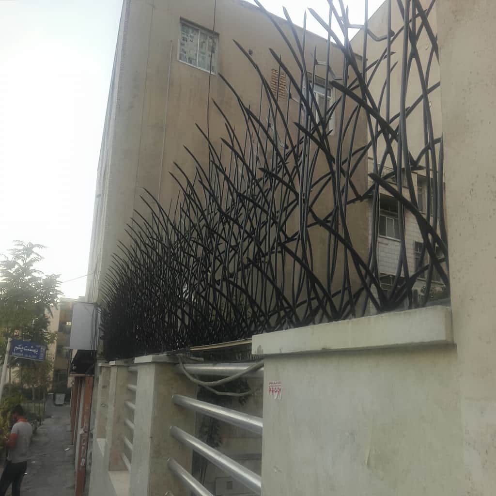 حفاظ نیزار فلزی دیوار ساختمان