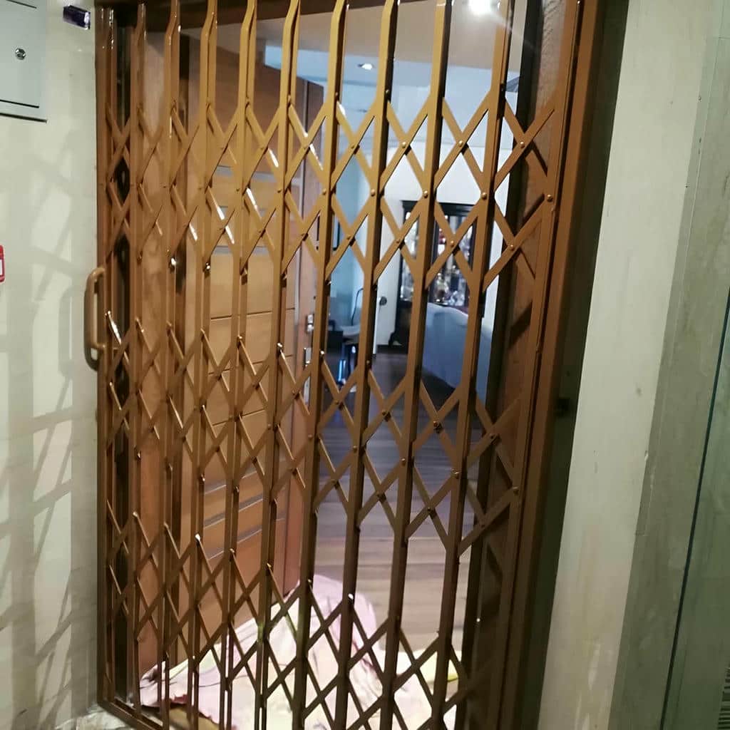 حفاظ ضربدری آکاردئونی ساختار جمع شونده