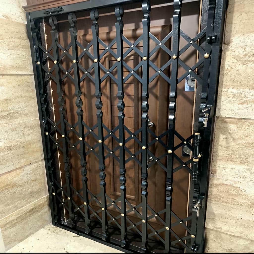 محافظ درب آپارتمان مدل آکاردئونی محافظ درب آپارتمان مدل آکاردئونی