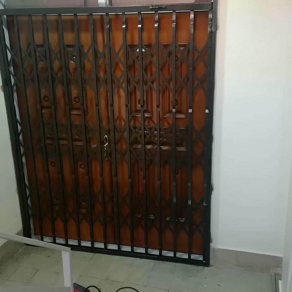 حفاظ آکاردئونی ساختمان مسکونی با طراحی کشویی