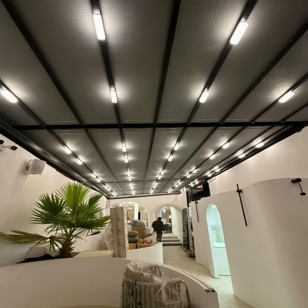 سقف متحرک پارچه ای با طراحی متحرک