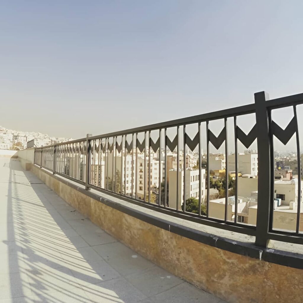 نرده دوبلکس سفارشی با متریال مقاوم