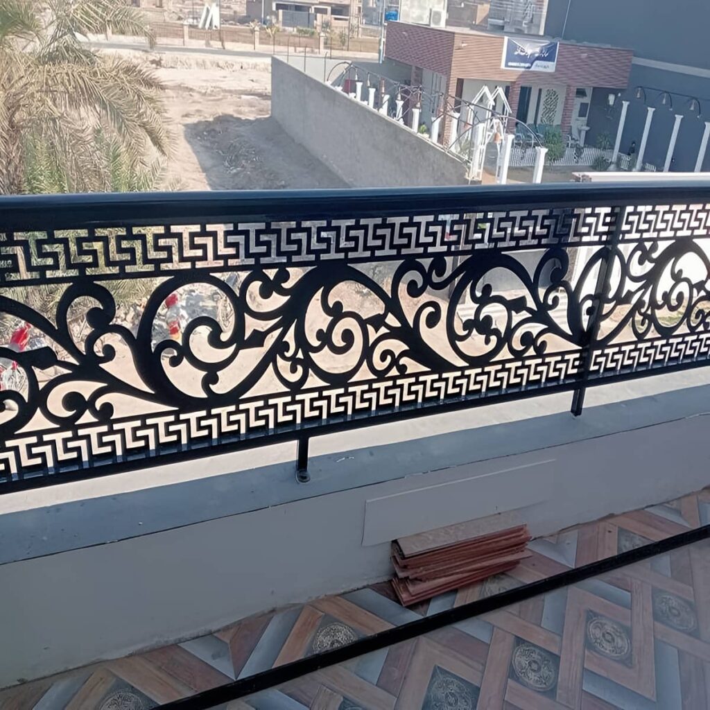 نرده آلومینیومی بالکن با پایه مقاوم