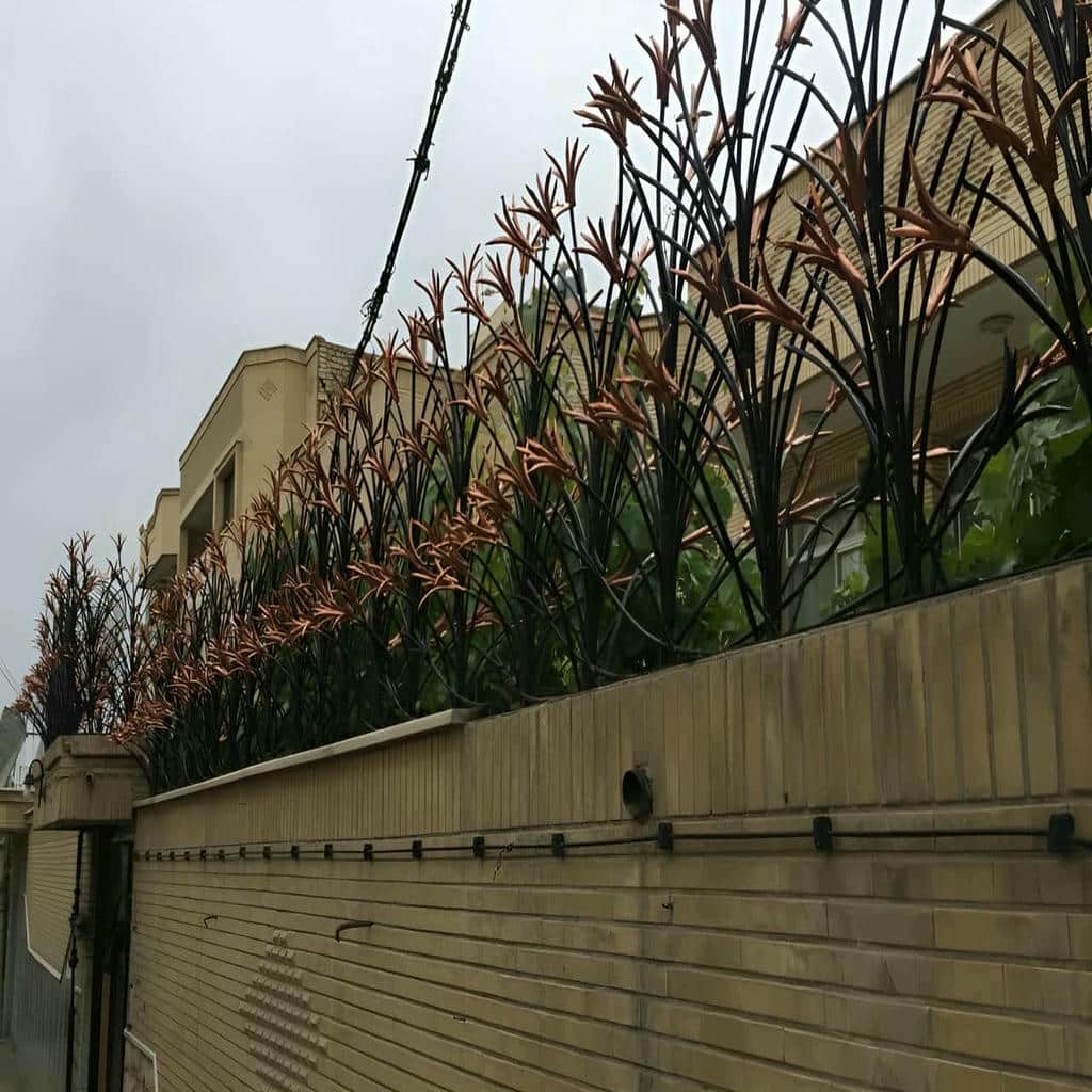 حفاظ دیوار حیاط با پوشش مقاوم محیطی