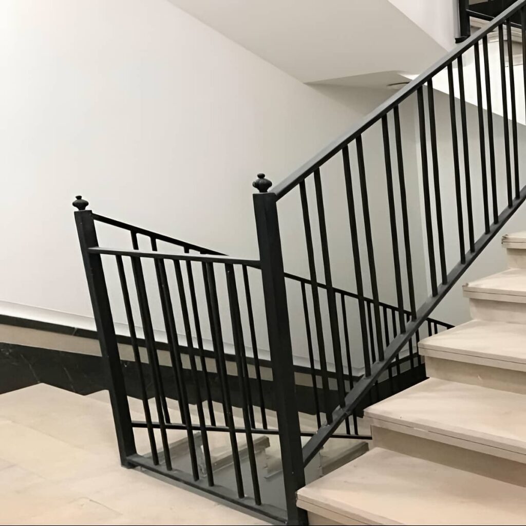 نرده پله آپارتمان طراحی مینیمال