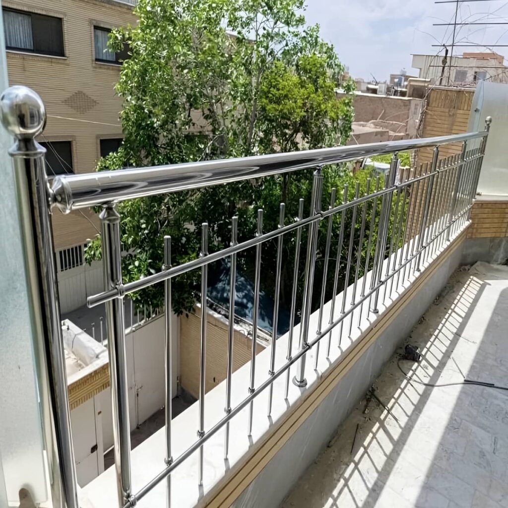 حفاظ بالکن برای امنیت روزانه