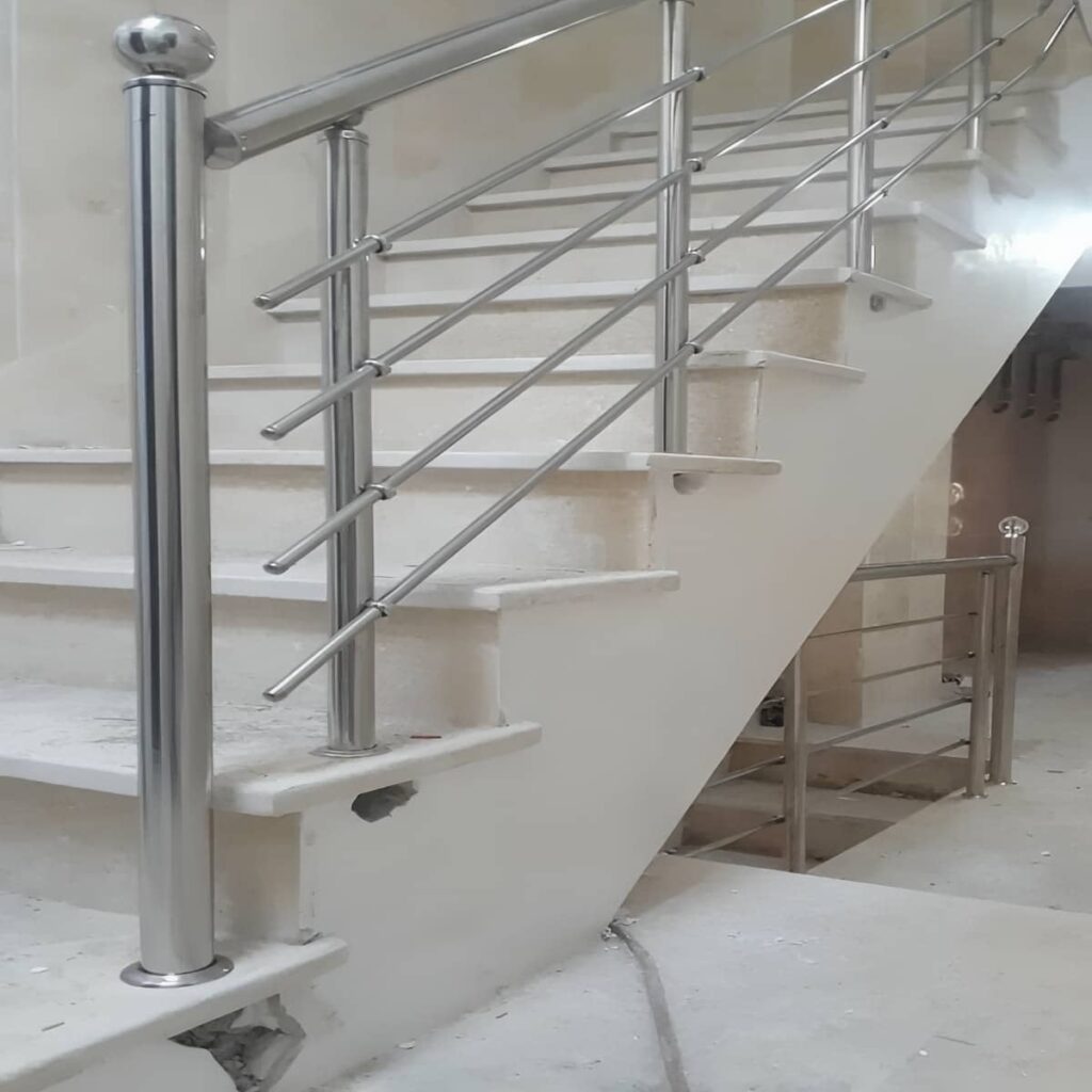 نرده استیل راه پله مناسب مسیر پرتردد