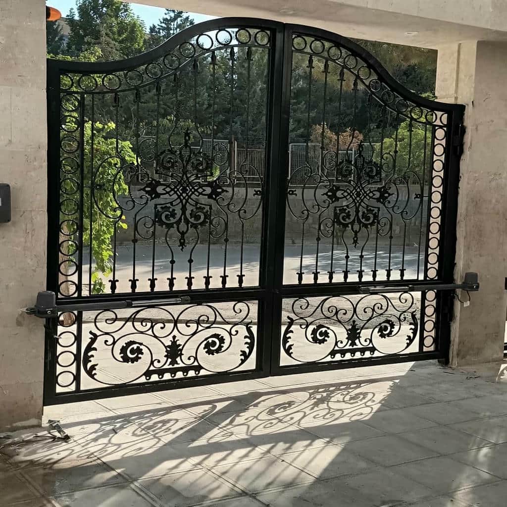 اپراتور درب پارکینگ با رنگ بدنه مدرن