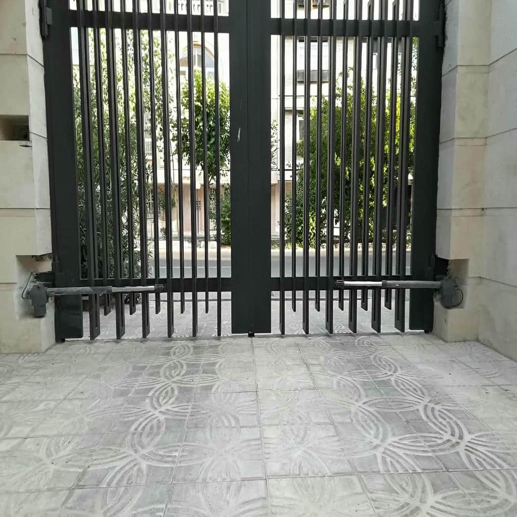 جک هیدرولیک با متریال مقاوم پارکینگ