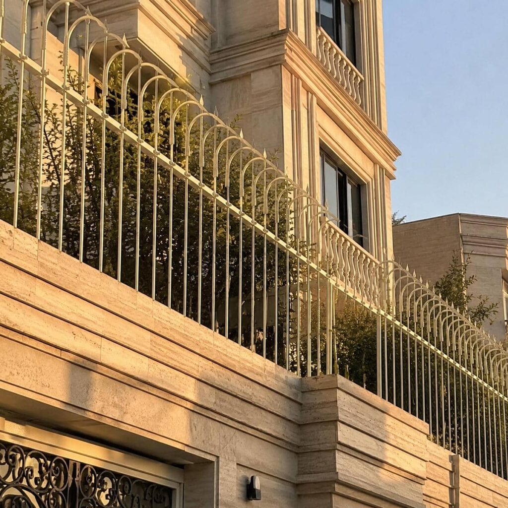 حفاظ دیوار حیاط مدل شاخ گوزنی