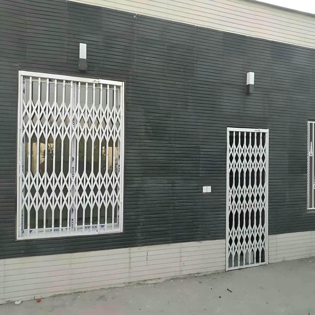 حفاظ پنجره متحرک با رنگ هماهنگ نما