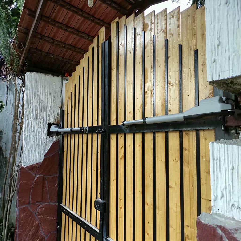 جک بازویی فلزی استان ایلام در فضای پارکینگ
