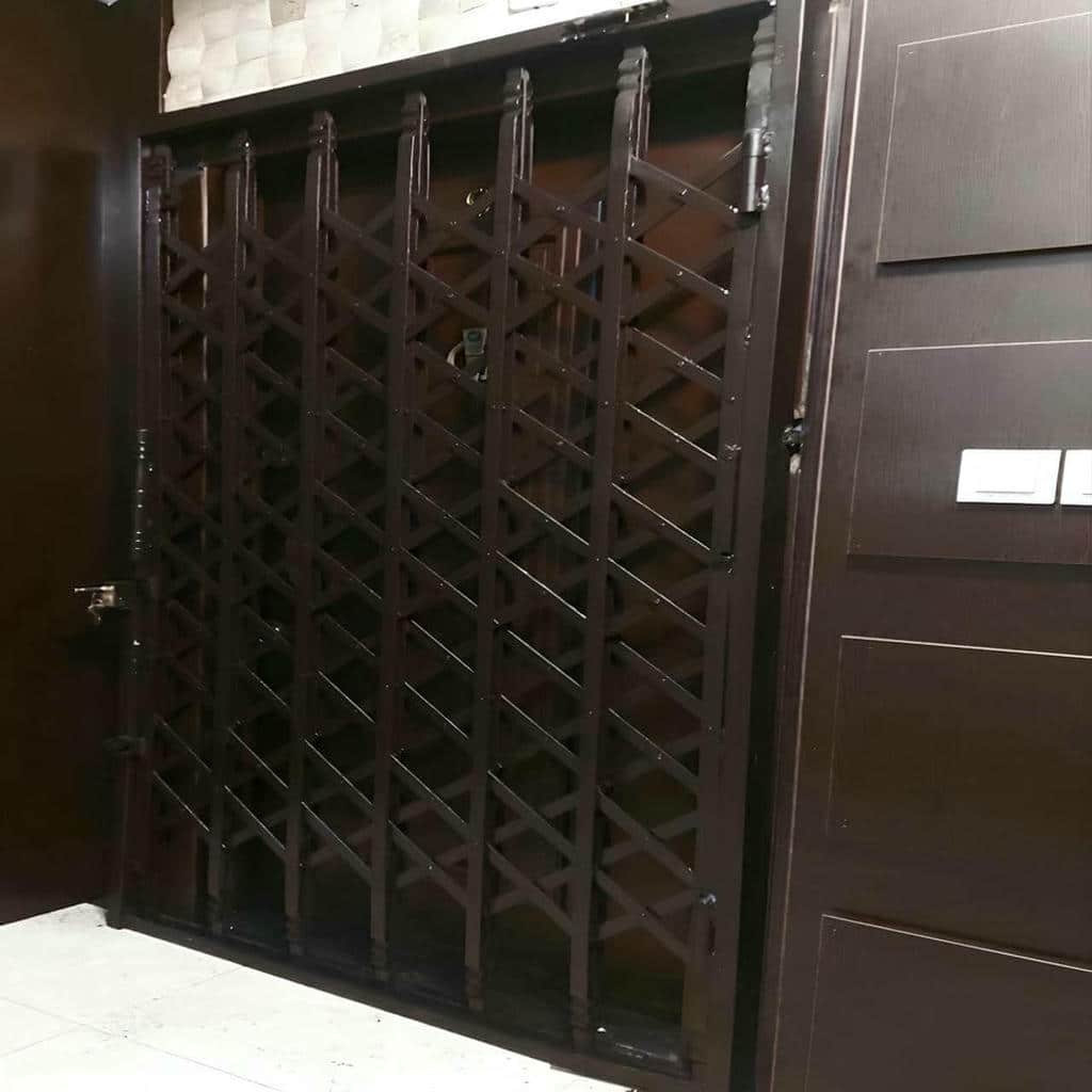 حفاظ آکاردئونی کرمانشاه با نمای مدرن آپارتمانی