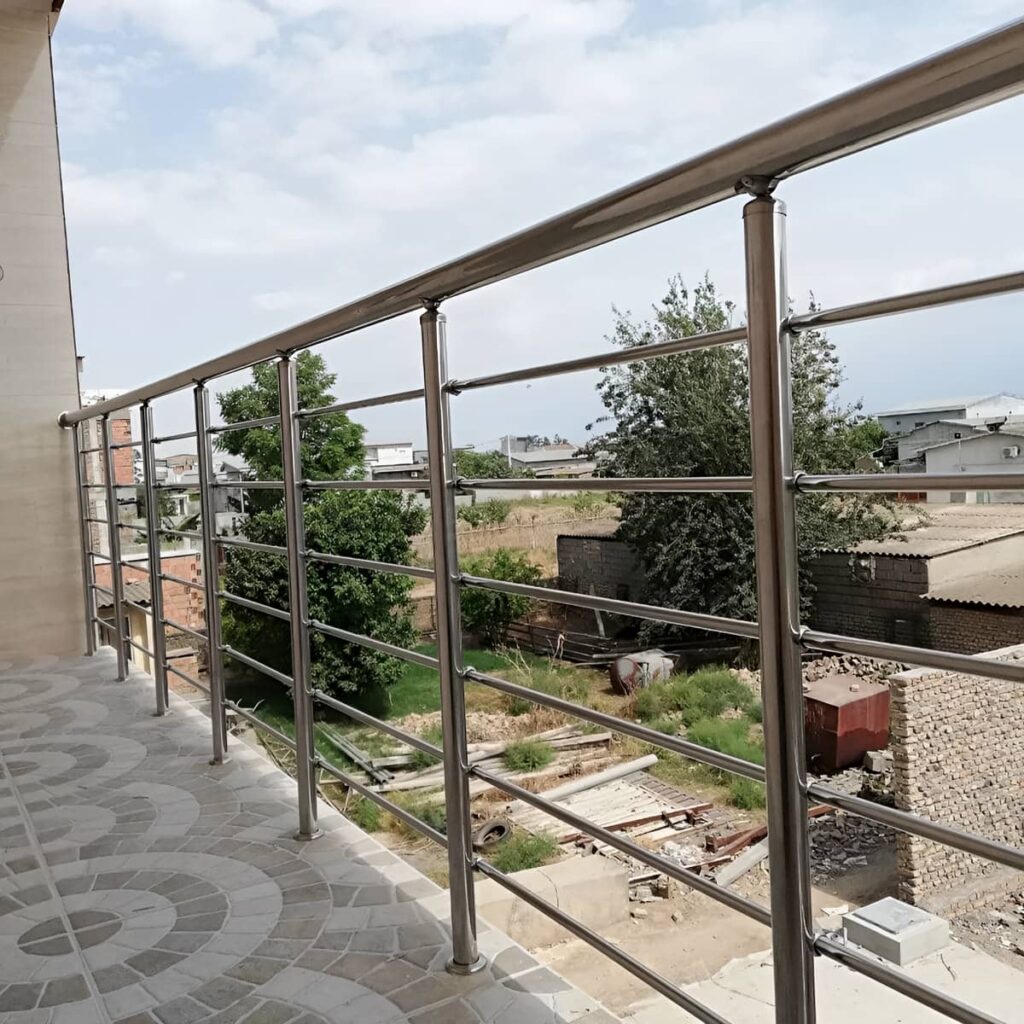 حفاظ بالکن استیل با طراحی نما