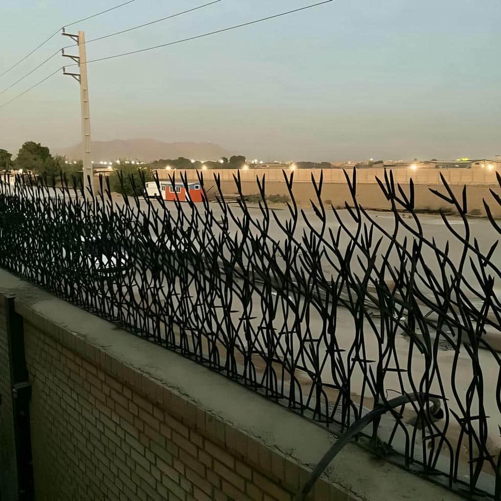 حفاظ دیوار با پوشش رنگی حفاظ دیوار با پوشش رنگی