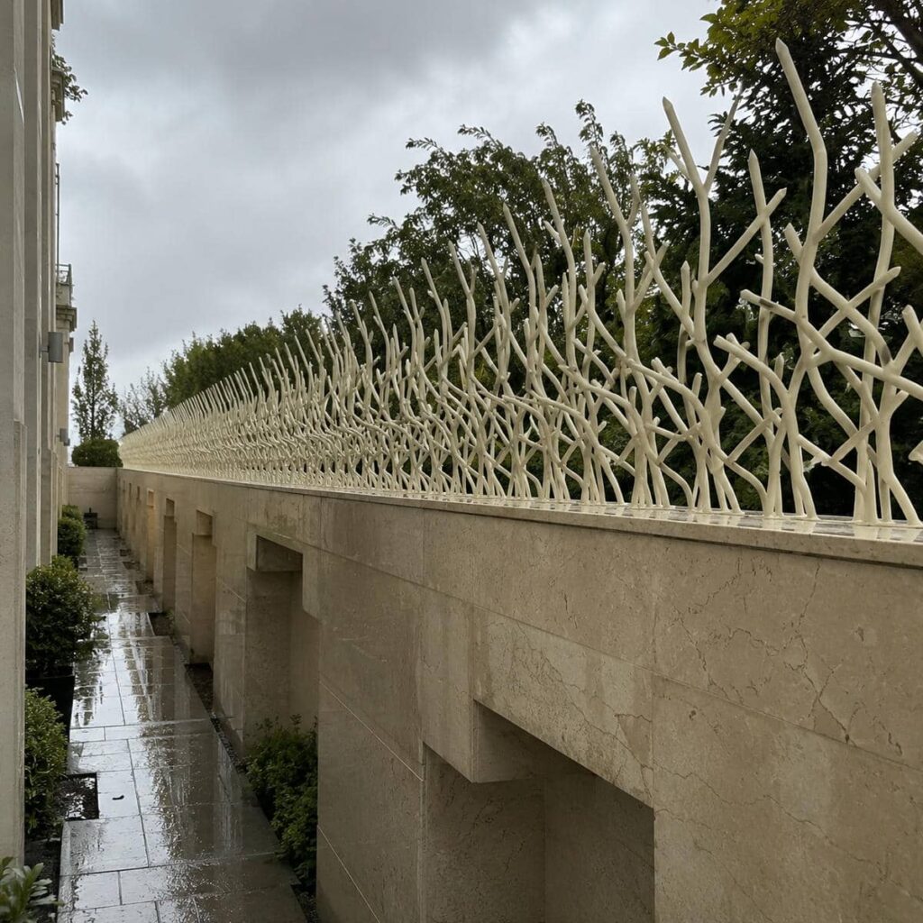 حفاظ دیوار حیاط کرمان نمای نزدیک حفاظ دیوار حیاط کرمان نمای نزدیک