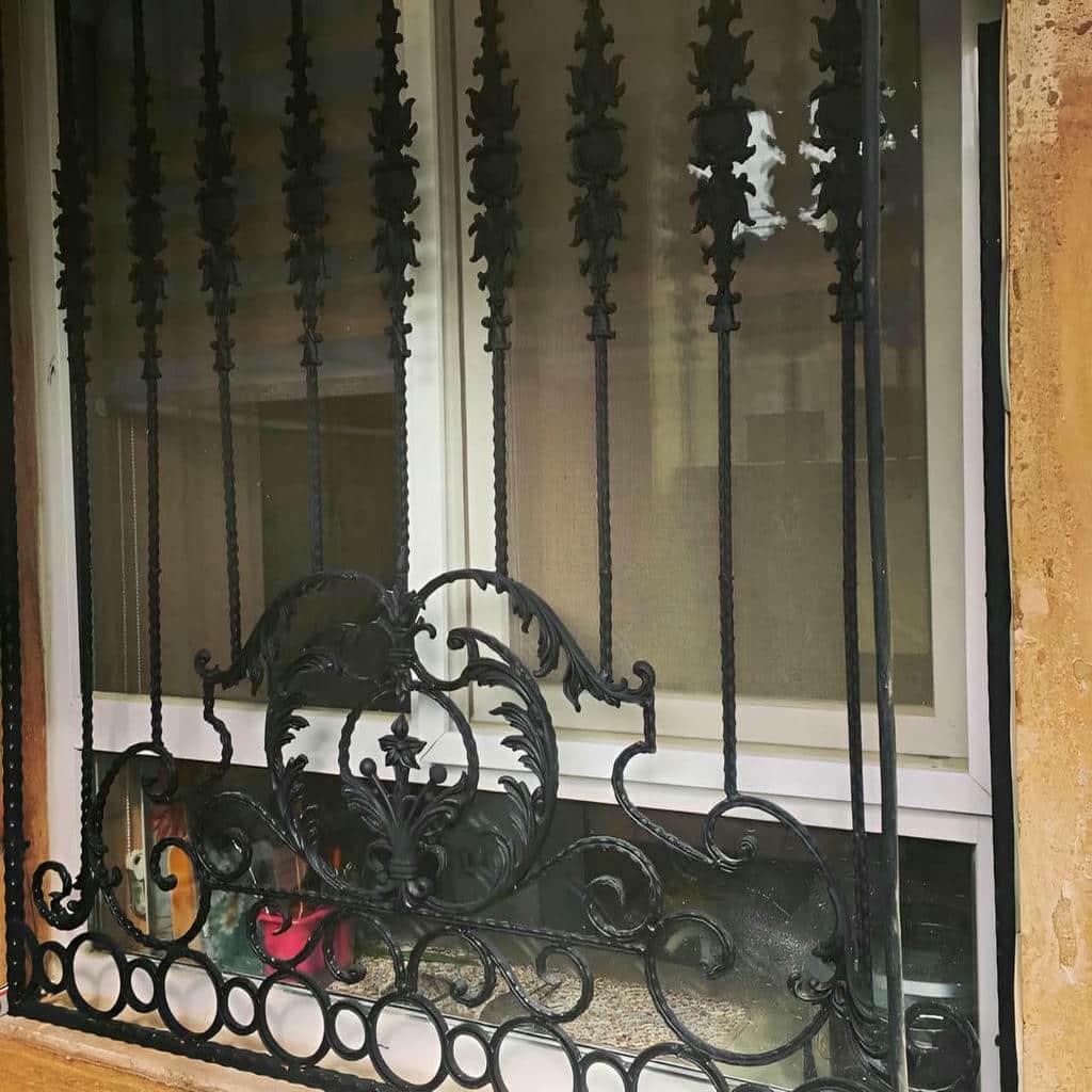 حفاظ پنجره مدل مدرن استان بوشهر